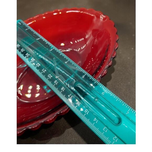 Anchor Hocking Royal Ruby Red Oval Scalloped Bowl - Picture 6 of 6